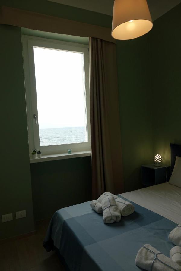 La Finestra Sul Mare Apartment Bari Exterior photo